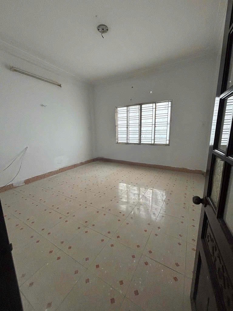 Nhà thuê tại Đường 230 Hoàng Văn Thụ, Tân Bình
